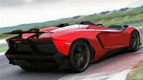 “U16国足首球策动者邝兆镭受伤离场，谢晋替补登场，断球助对手红牌罚下”